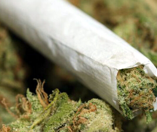 FEMEIE DROGATĂ LA VOLAN, ÎN SLATINA