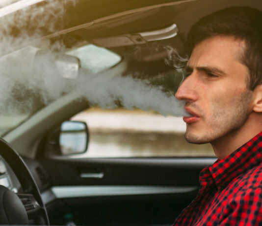 ȘOFERII OLTENI CONDUC BĂUȚI ȘI DROGAȚI