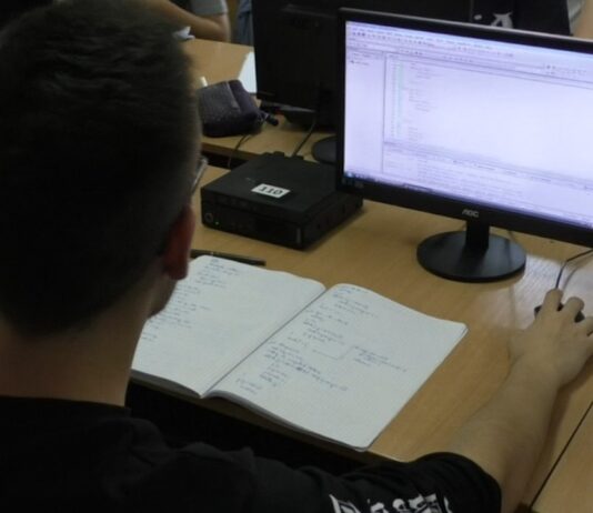 15 Mai aduce schimbări și pentru școala online