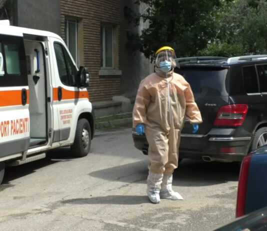 AMBULANȚIERII PROTESTEAZĂ, FIE ȘI ÎN LINIȘTE