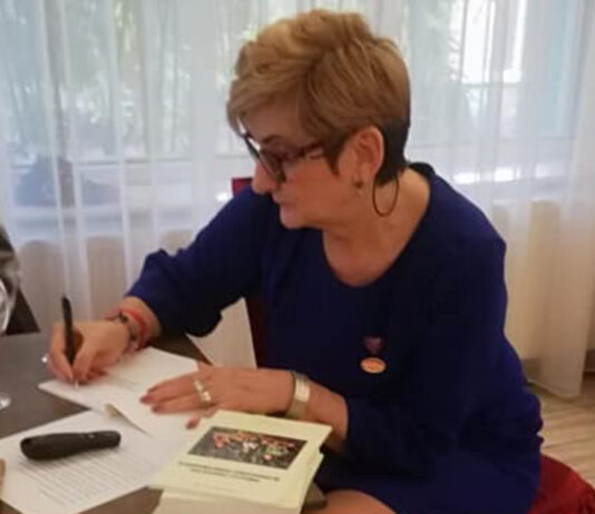 CAMELIA TIŢA, ÎN FINALA DE DISCURSURI PE SCENĂ, LA 10 ANI DE JM ROMÂNIA