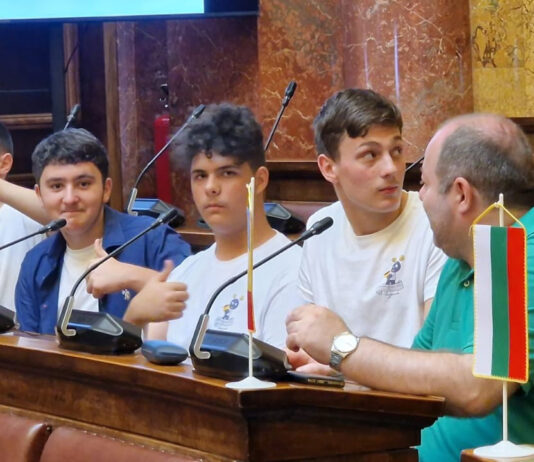 21 DE MEDALII PENTRU ELEVII SLĂTINENI