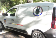 IJJ OLT A PRIMIT PRIMA AUTOSPECIALĂ PENTRU CEI 5 CÂINI