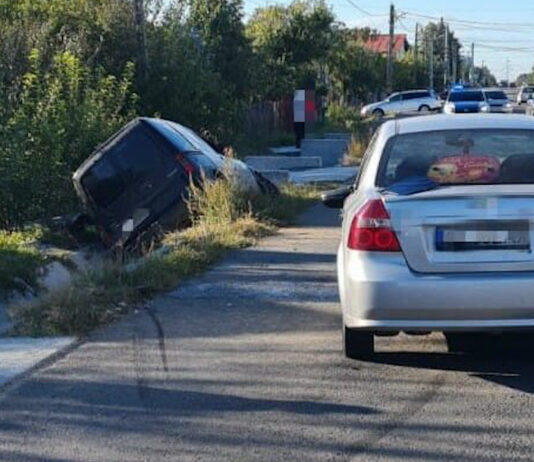 Accident la Curtișoara la primele ore ale dimineții. Unul dintre șoferi a ajuns la spital