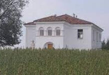 Voluntarii continuă lucrările de reabilitare a Conacului Neamțu din Olari