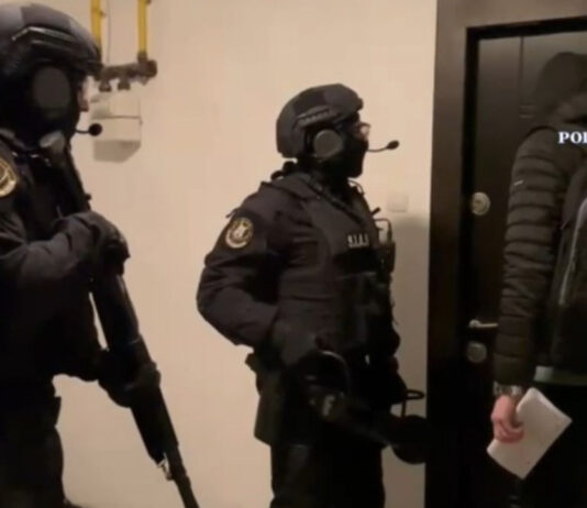 PERCHEZIȚII, ÎNTR-O CAUZĂ, PRIVIND TRAFICUL DE PERSOANE