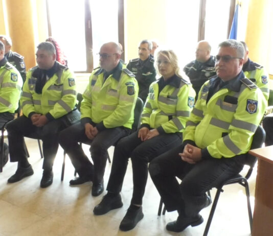 POLIŢIŞTII LOCALI SĂRBĂTORIŢI PENTRU PRIMA DATĂ LA SLATINA