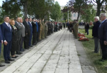 ZIUA INDEPENDENŢEI DE STAT, MARCATĂ LA CIMITIRUL EROILOR DIN SLATINA