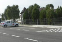 OBOGA – COMUNA CU STANDARDE RIDICATE