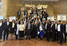 100 de delegați romi din Olt au participat la Congresul Reprezentanţilor Comunităţilor de Romi din România