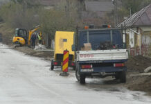 OAMENII SE MÂNDRESC CU UN PRIMAR ÎN SLUJBA CETĂŢEANULUI