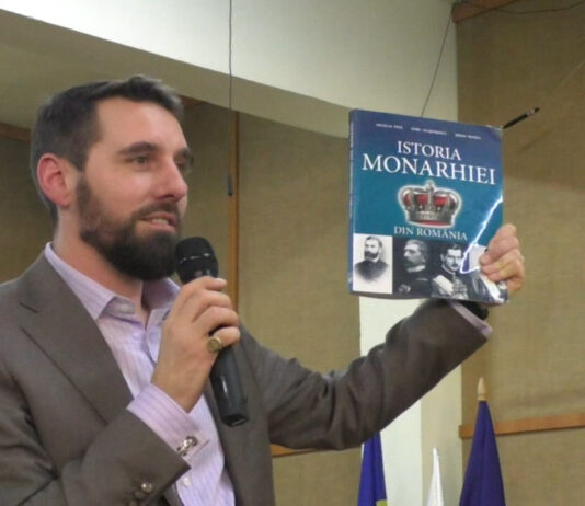 ISTORIA REGALITĂȚII ÎN ȘCOLI, ADUSĂ DE UN PRINCIPE