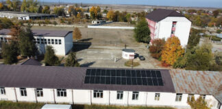 Două școli din Olt au primit panouri fotovoltaice prin sponsorizare