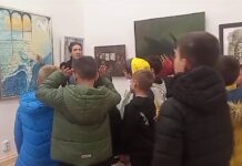 AU FUGIT DE LA ȘCOALĂ, LA MUZEU