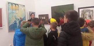 AU FUGIT DE LA ȘCOALĂ, LA MUZEU