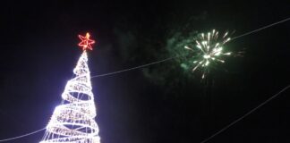 S-AU APRINS LUMINILE DE SĂRBĂTORI LA OPTAŞI