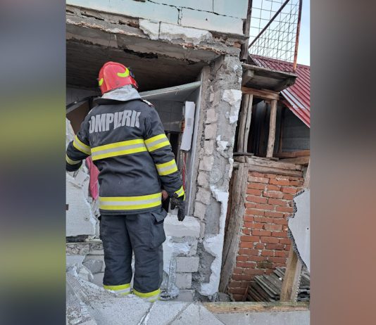 Explozie urmată de incendiu în Curtișoara