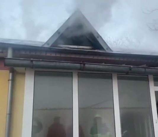 Incendiu cu pericol de propagare, la o locuinta din Slatina