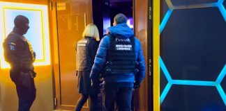 REȚINUTĂ PENTRU ÎNȘELĂCIUNE ÎN FORMĂ CONTINUATĂ