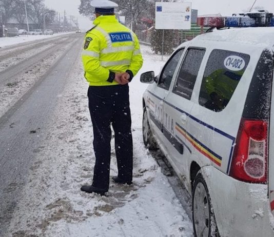 CIRCULAȚI CU GRIJĂ! DRUMURILE DE IARNĂ CER ATENȚIE SPORITĂ