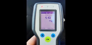 ȘOFER BEAT, A INTRAT ÎN COLIZIUNE CU UN AUTOTURISM STAȚIONAT