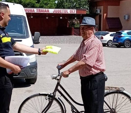 POLIȚIȘTII, ÎN MIJLOCUL COMUNITĂȚII DIN TRAIAN