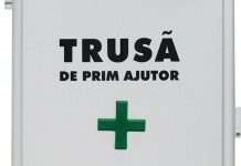 PLECAȚI ÎN CONCEDIU CU CEI MICI? NU UITAȚI TRUSA DE PRIM AJUTOR!