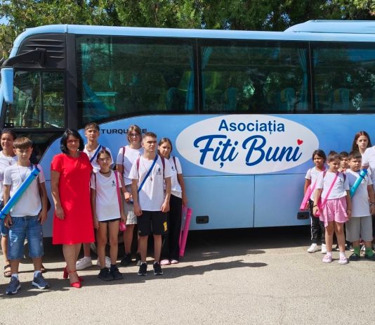 O tabără la mare pentru copiii care nu au fost niciodată în vacanță. Asociația „Fiți Buni” cere sprijinul comunității