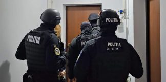 PERCHEZIȚII DOMICILIARE PRIVIND FAPTE DE PORNOGRAFIE INFANTILĂ