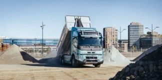 Finanțări pentru camioane electrice și stații de încărcare: ce trebuie să știe firmele din construcții