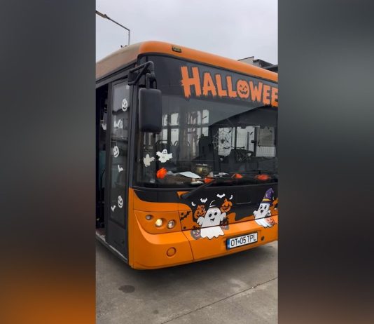 AUTOBUZUL HALLOWEEN VĂ AȘTEAPTĂ ÎN SLATINA!