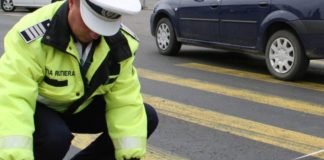 PIETONII NU MAI POT TRAVERSA ÎN SIGURANŢĂ, NICI PE TRECERE