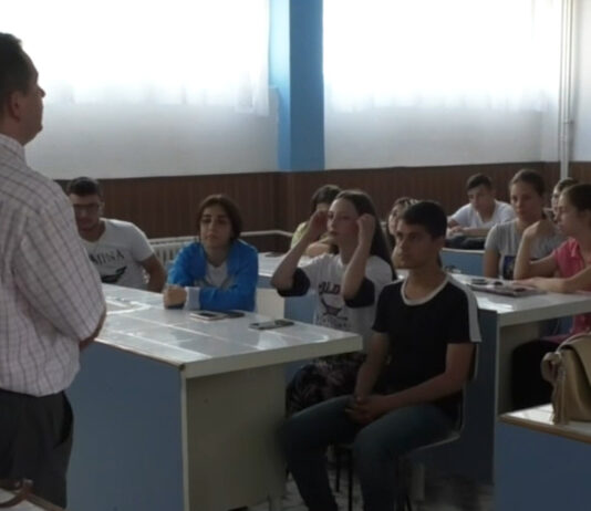 SPECIALIȘTII CPECA OLT LA DESCHIDEREA NOULUI AN ȘCOLAR