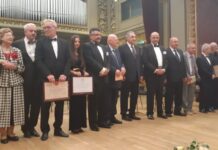 ELEVA DIN BRÂNCOVENI ÎȘI DONEAZĂ PREMIUL