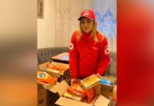 Cântăreață de muzică populară, voluntar Crucea Roșie