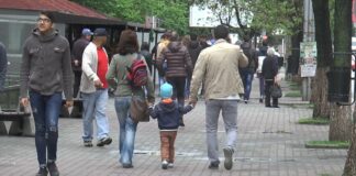 Părinții au o nouă problemă după 15 mai: cu cine lasă copiii