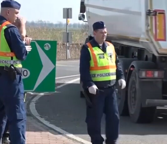 POLIŢIA DE FRONTIERĂ LUCREAZĂ LA CAPACITATE MAXIMĂ