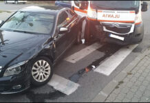 AMBULANȚĂ ÎN MISIUNE, IMPLICATĂ ÎNTR UN ACCIDENT