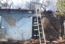 FERMIERII ÎȘI CURĂȚĂ TERENURILE… CU FOC