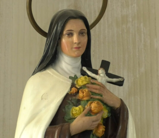 CREDINCIOȘII CATOLICI SE PREGĂTESC DE SĂRBĂTOARE