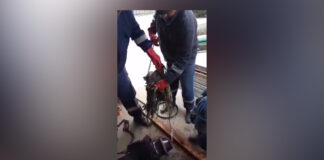 CANALIZAREA NU ESTE GHENĂ DE GUNOI! Electropompa de pe strada Nucului a cedat