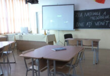 A DOUA STRIGARE LA LICEU PENTRU ELEVI