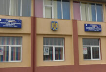 LA POBORU, UNII MUNCESC, ALŢII DISTRUG