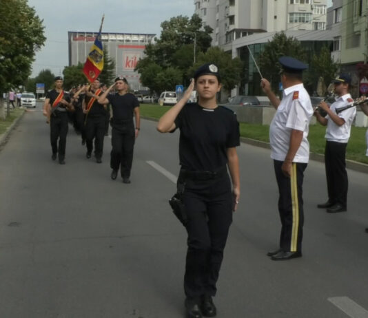 ANDREEA – FEMEIA CARE DĂ ONORUL ÎNTR O LUME BLEU JANDARM