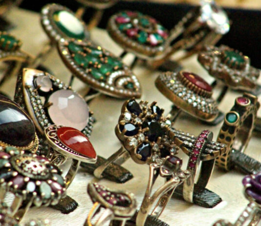 ATENŢIE LA CADOURILE OFERITE DE SF. VALENTIN ŞI DRAGOBETE