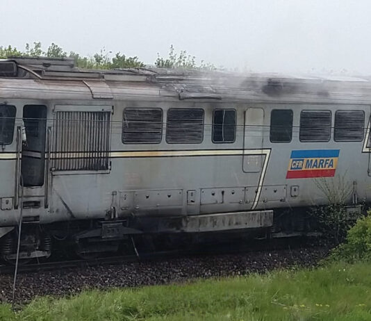 INCENDIU LA O LOCOMOTIVĂ, ÎN GARA PIATRA OLT