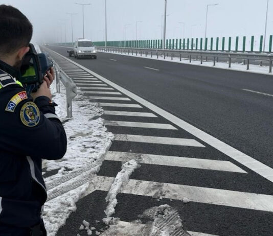 POLIŢIŞTII ÎN ACŢIUNE PE DEx12