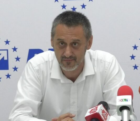 DE MEZZO VA SOLICITA AUDIT LA PRELUAREA PRIMĂRIEI SLATINA