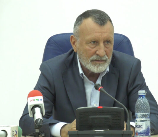 STĂNESCU RESPECTĂ TRADIȚIA DIN PARTID