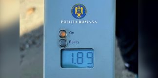 CU TRACTORUL LA PLIMBARE, FĂRĂ PERMIS ȘI CU 1,89 MG/L ALCOOLEMIE